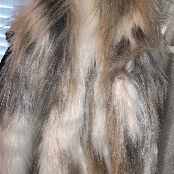 Faux fur jacket - Picture 2 of 4